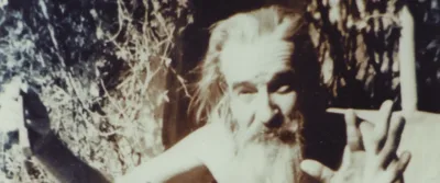 Shri Gurudev Mahendranath at the dhuni