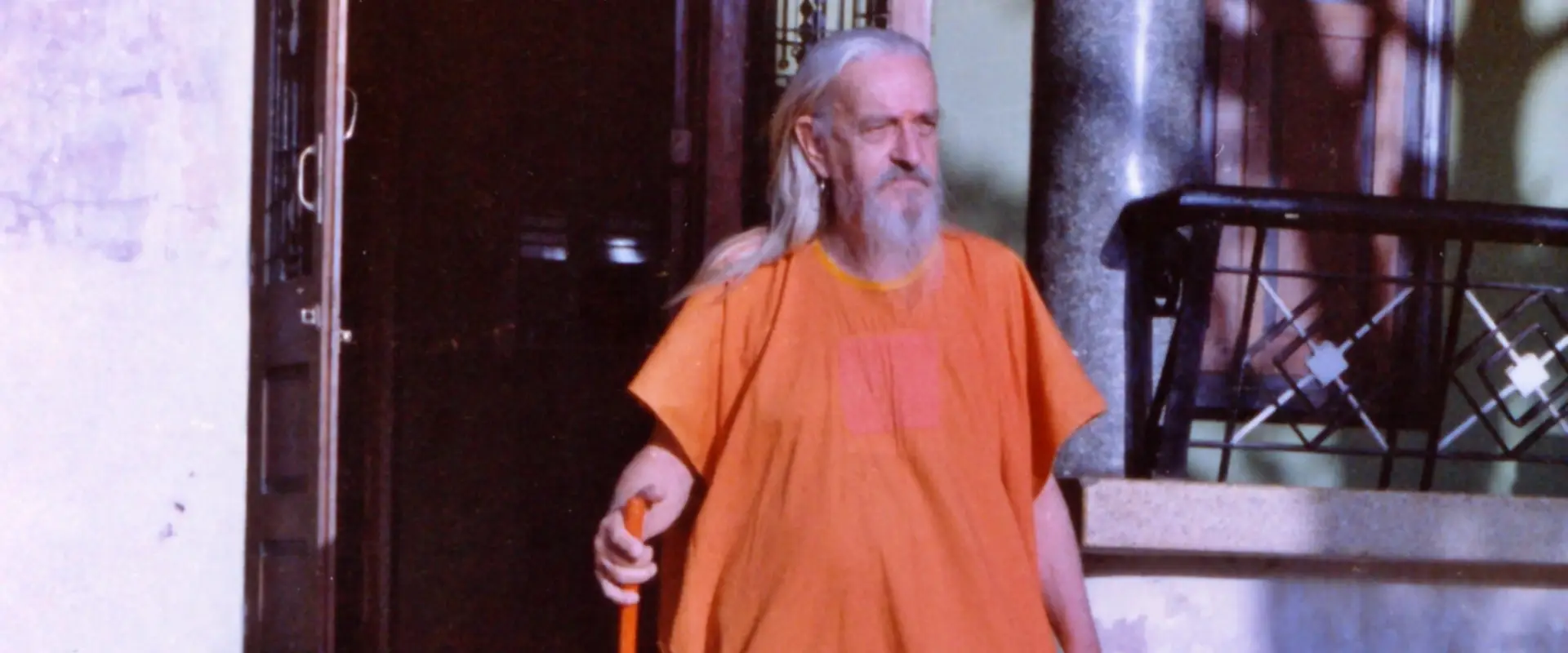 Shri Gurudev Mahendranath on porch